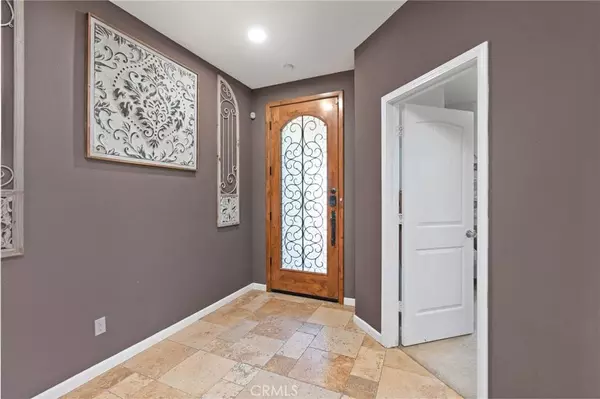 5801 S Moonstone Peak DR, Bakersfield, CA 93313