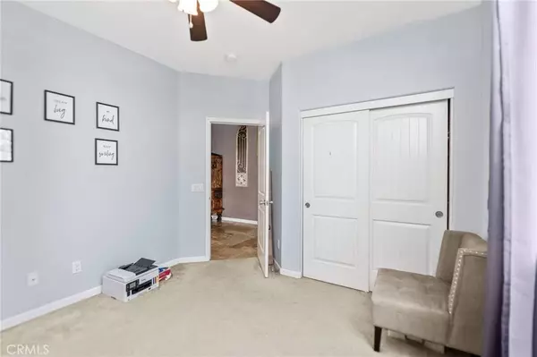 5801 S Moonstone Peak DR, Bakersfield, CA 93313