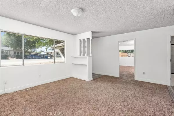 27564 Maple ST, Taft, CA 93268