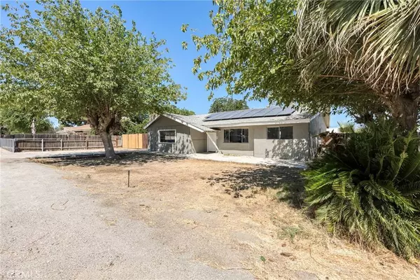 27564 Maple ST, Taft, CA 93268