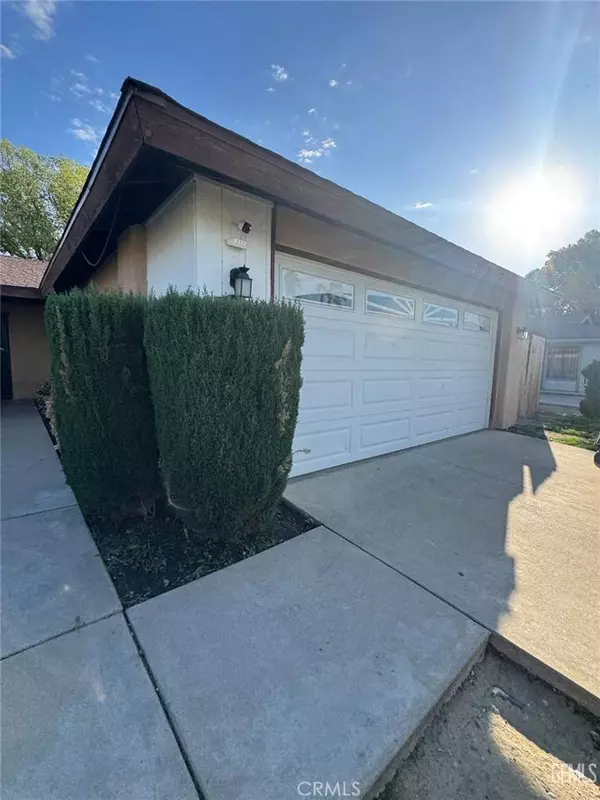 3705 Valley Springs, Bakersfield, CA 93309