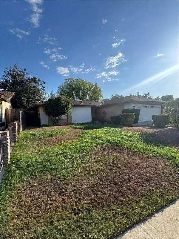 3705 Valley Springs, Bakersfield, CA 93309