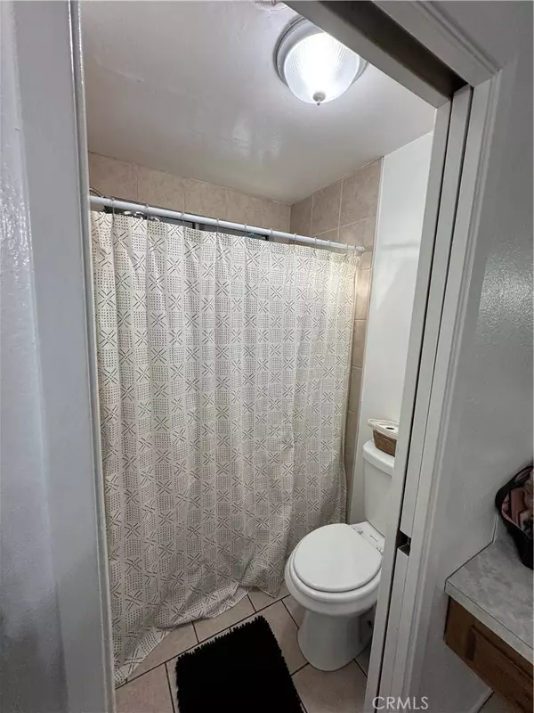 3705 Valley Springs, Bakersfield, CA 93309