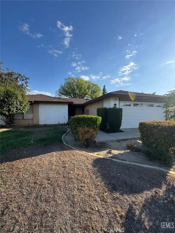 3705 Valley Springs, Bakersfield, CA 93309