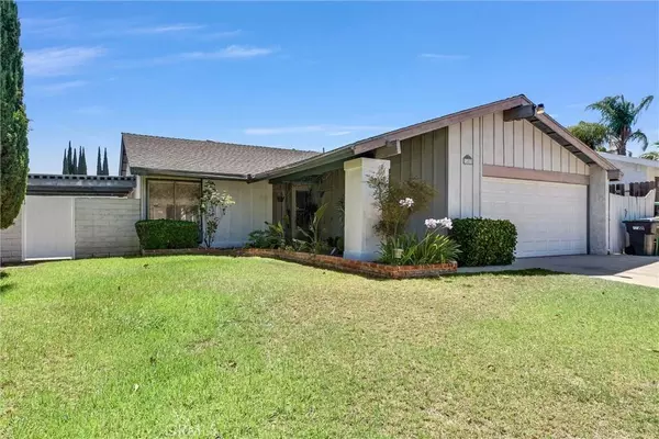 1407 Opal ST, Corona, CA 92882