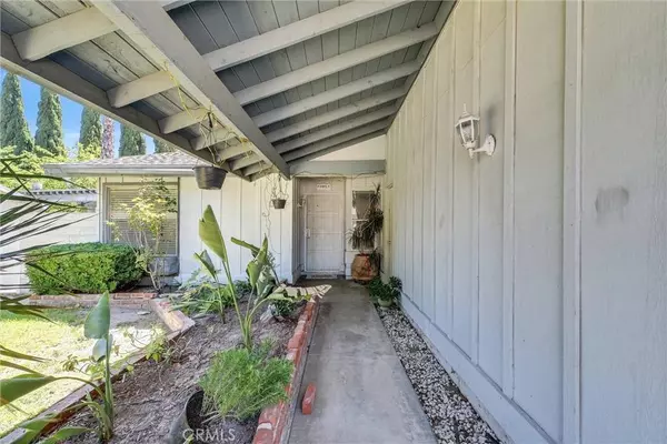 1407 Opal ST, Corona, CA 92882