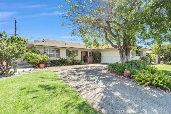 256 E Monterey, Corona, CA 92879