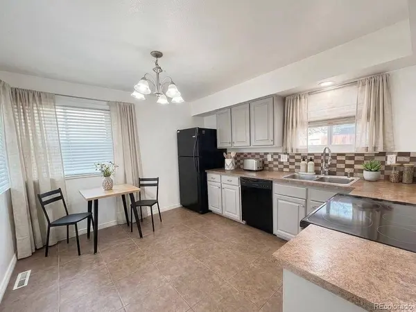 2803 Denver AVE, Longmont, CO 80503
