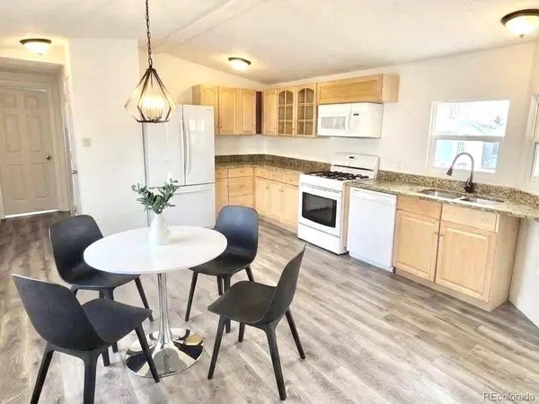 1560 E ST, Golden, CO 80401