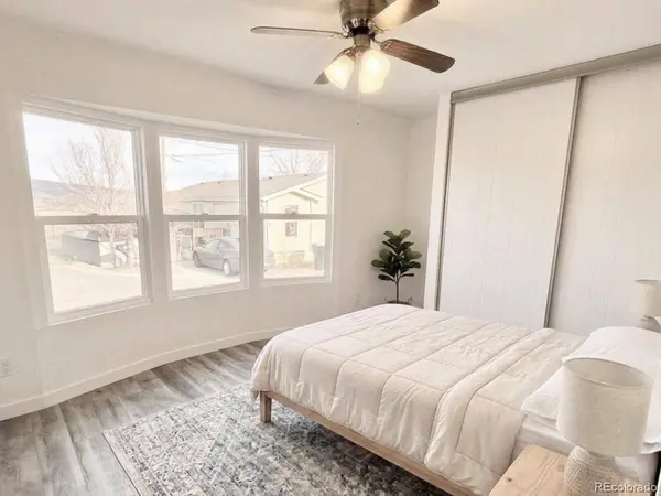 1560 E ST, Golden, CO 80401