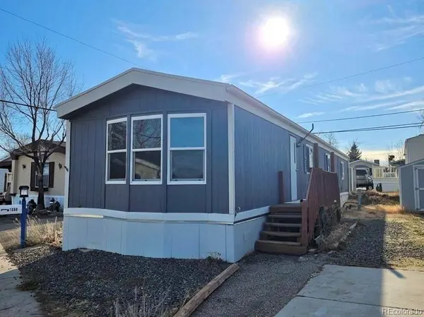 1560 E ST, Golden, CO 80401