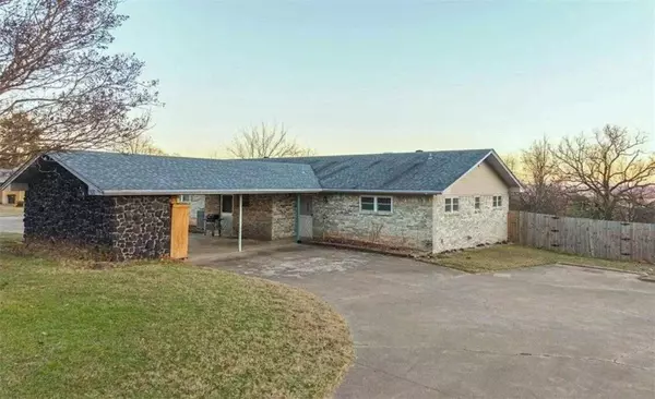 1100 Murta St, Van Buren, AR 72956