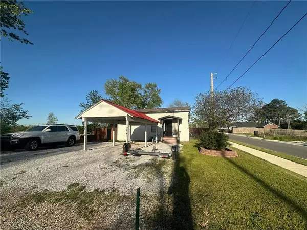 519 B St, Rogers, AR 72756