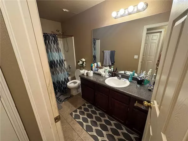 1483 Leesburg Ave, Springdale, AR 72764