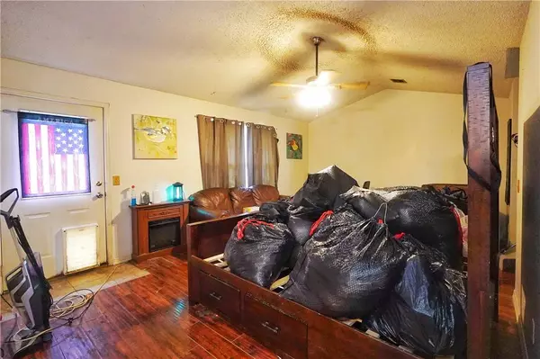 125 S Bailey St, Lowell, AR 72745