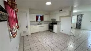 804 N 7Th St, Rogers, AR 72756