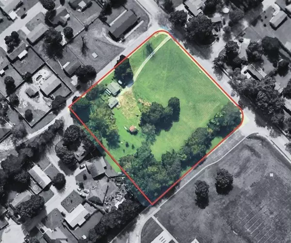 1209 W Olive St, Rogers, AR 72756