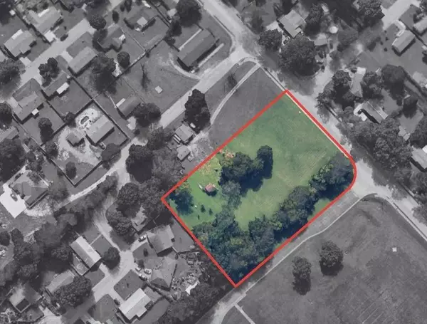 1209 W Olive St, Rogers, AR 72756