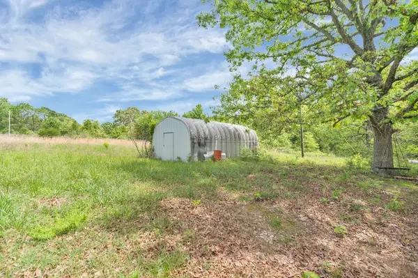 832 Madison 8965 St, Huntsville, AR 72740
