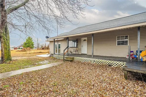 23540 Highway 12, Gentry, AR 72734