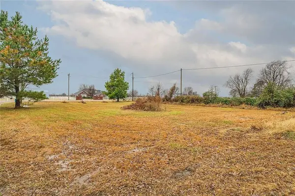 23540 Highway 12, Gentry, AR 72734