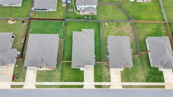 2413 England Ln, Pea Ridge, AR 72751