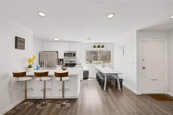 2226 E Desert Inn RD, Las Vegas, NV 89169