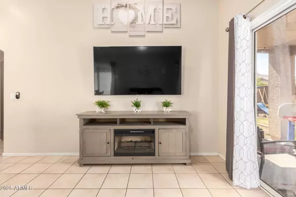 13022 W CHERRY HILLS Drive, El Mirage, AZ 85335