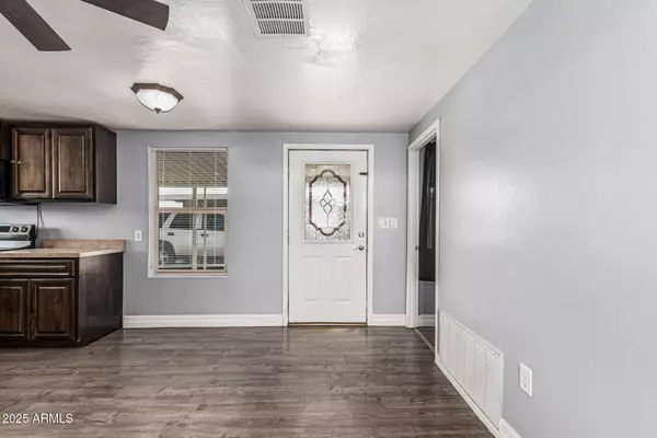 6812 N Polk Street #223, Phoenix, AZ 85043