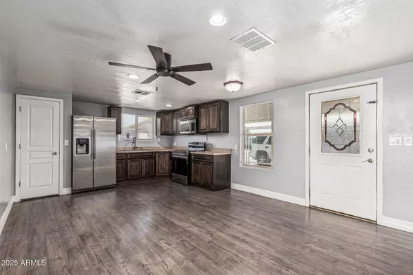 6812 N Polk Street #223, Phoenix, AZ 85043