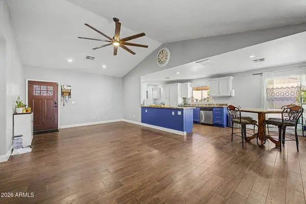8615 W DIANA Avenue, Peoria, AZ 85345