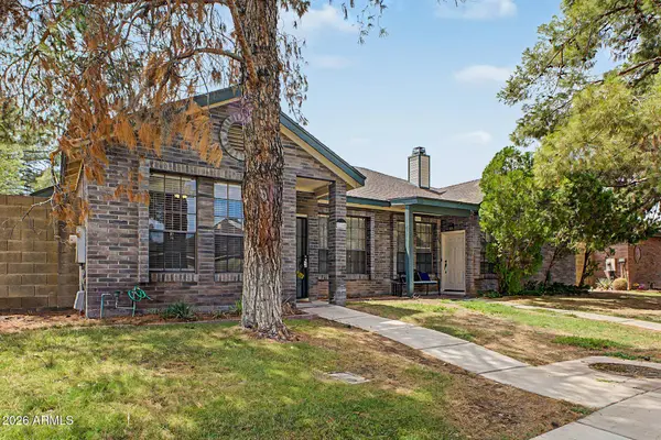 118 N HERITAGE Drive, Gilbert, AZ 85234