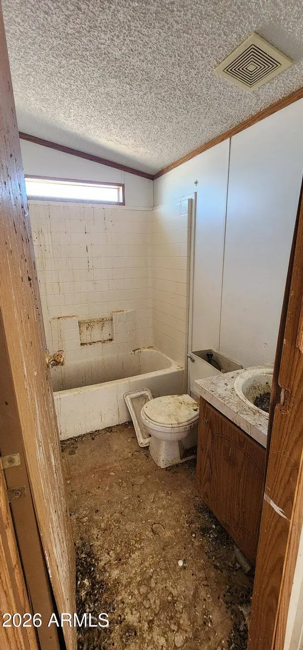 36240 W HIGHLAND Avenue, Tonopah, AZ 85354