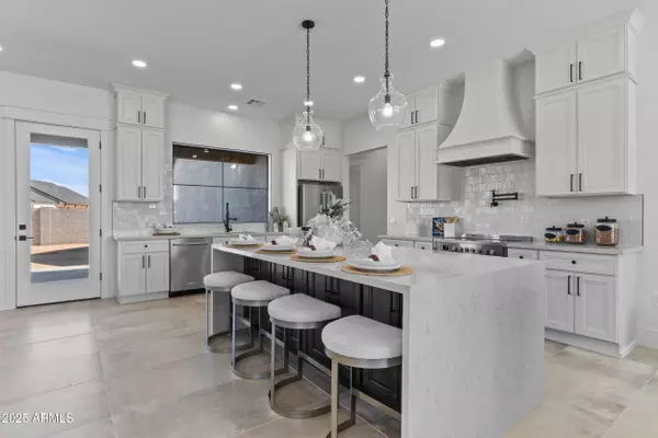 300 S Charleston Court, Casa Grande, AZ 85194