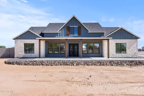 300 S Charleston Court, Casa Grande, AZ 85194