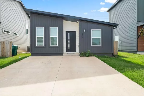 671 St Charles Pl, Bentonville, AR 72713