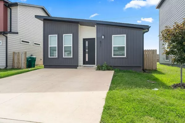 671 St Charles Pl, Bentonville, AR 72713