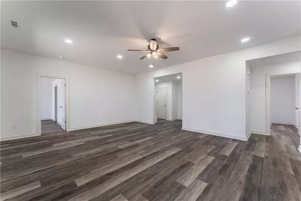 1373 Gary St, Springdale, AR 72764