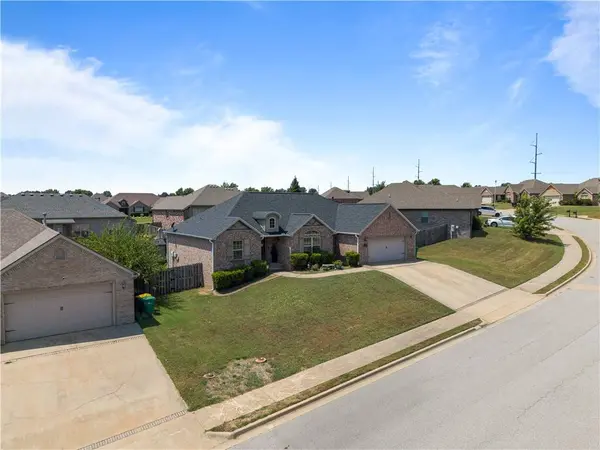 520 Verona, Centerton, AR 72719