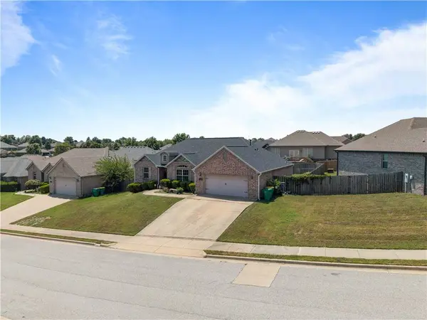 520 Verona, Centerton, AR 72719