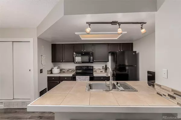 8337 S Upham WAY #211, Littleton, CO 80128