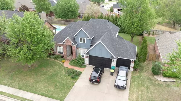 5411 S Bent Tree Dr, Rogers, AR 72758