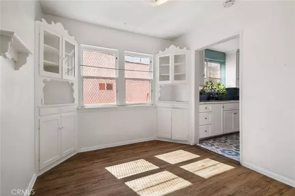 5951 S Van Ness, Los Angeles, CA 90047