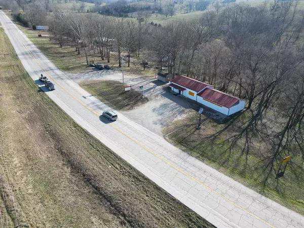 8348 S State Highway 5, Ava, MO 65608