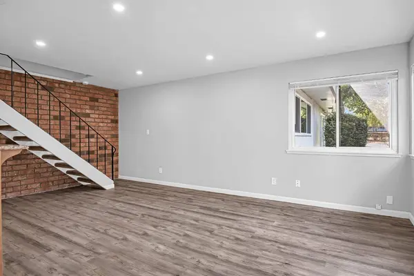 303 Harding BLVD #2, Roseville, CA 95678