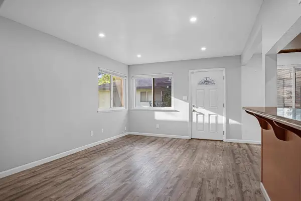 303 Harding BLVD #2, Roseville, CA 95678