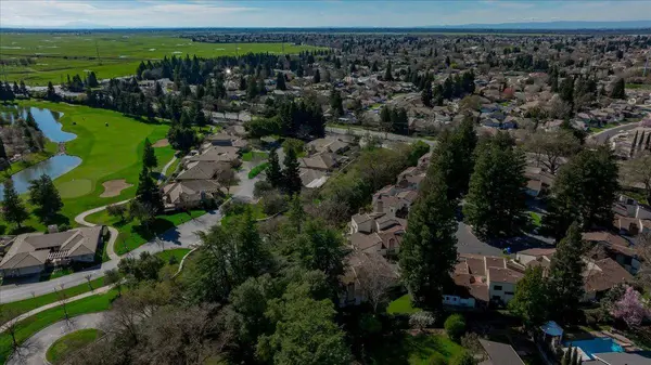 4826 Garden Homes PL, Elk Grove, CA 95758
