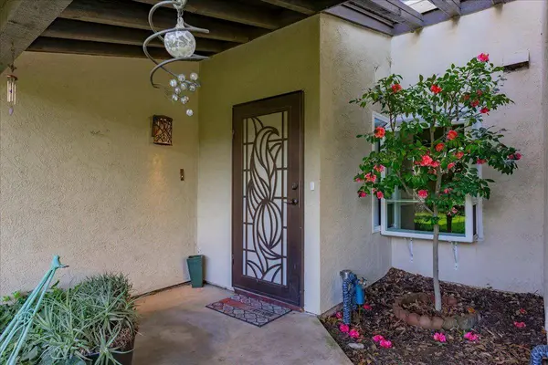 4826 Garden Homes PL, Elk Grove, CA 95758