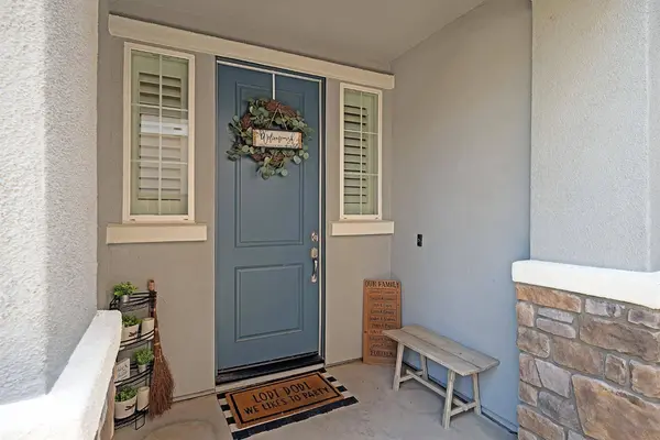 1817 Glenmark WAY, Roseville, CA 95747