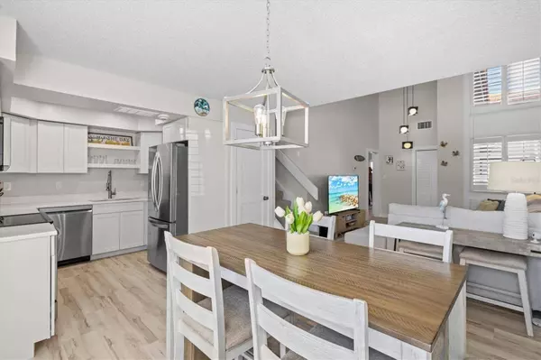 800 S BLVD OF THE PRESIDENTS #3, Sarasota, FL 34236